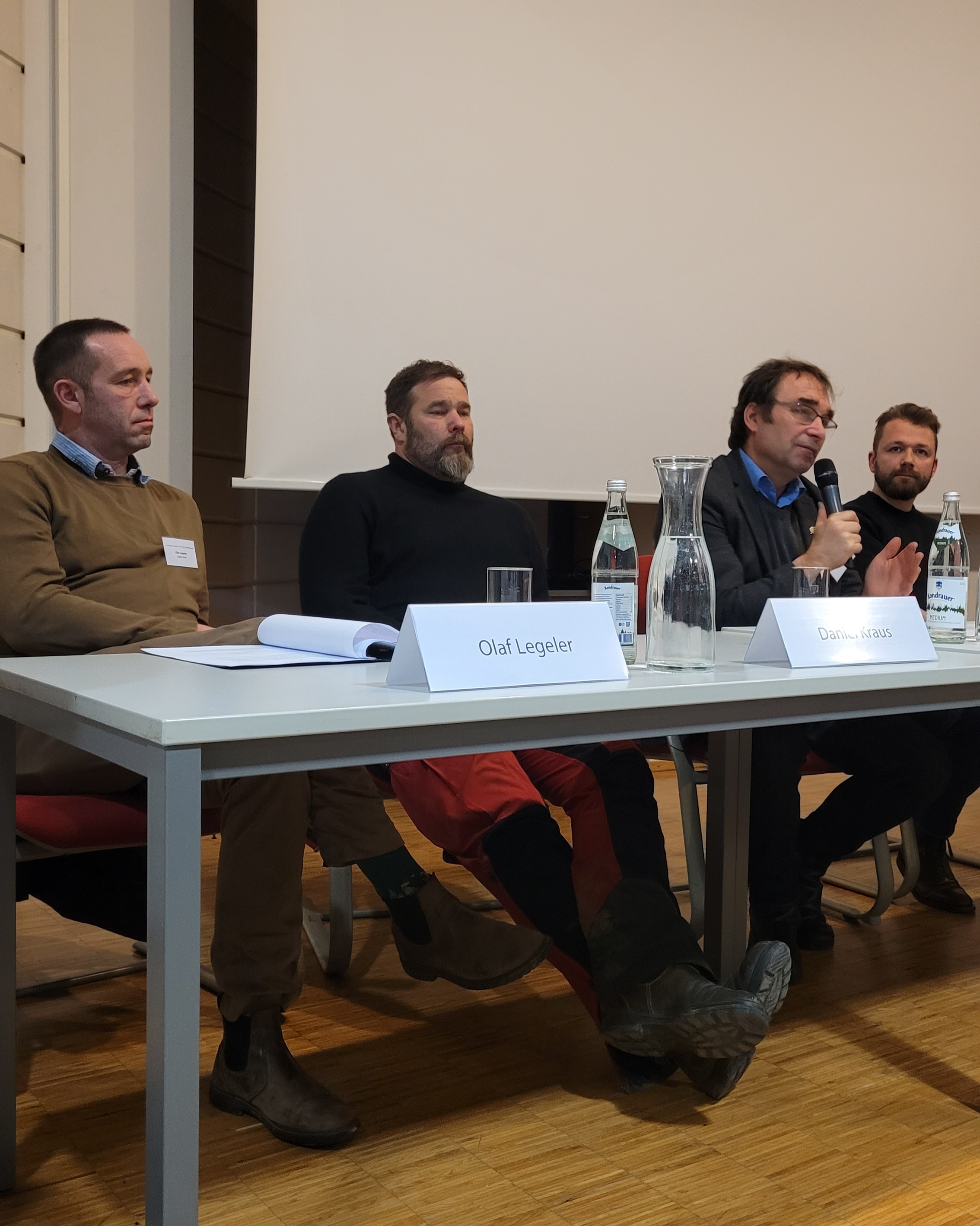 Podiumsdiskussion Waldkontroversen