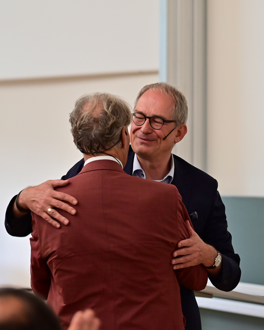 Professor Brüggemann mit Universitätspräsident Professor Leible