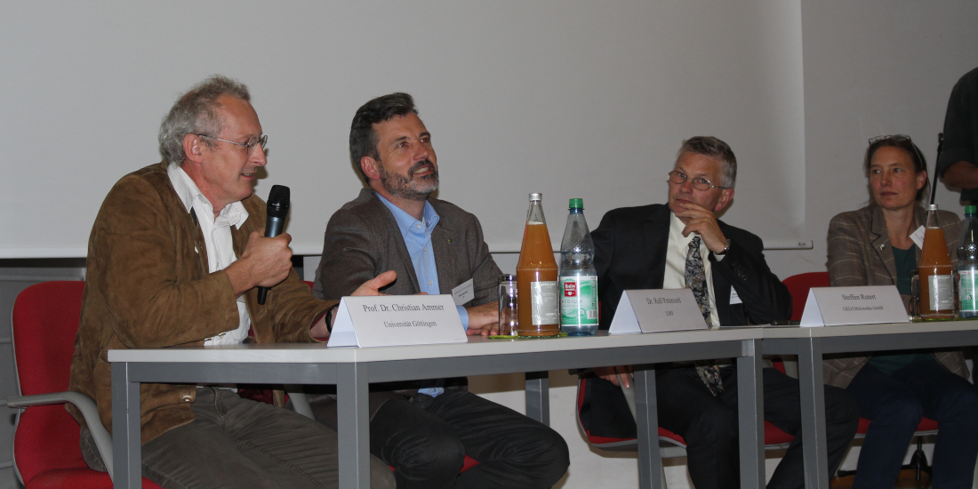 Debatte bei Forum-Waldkontroversen der Campus-Akademie der Universität Bayreuth