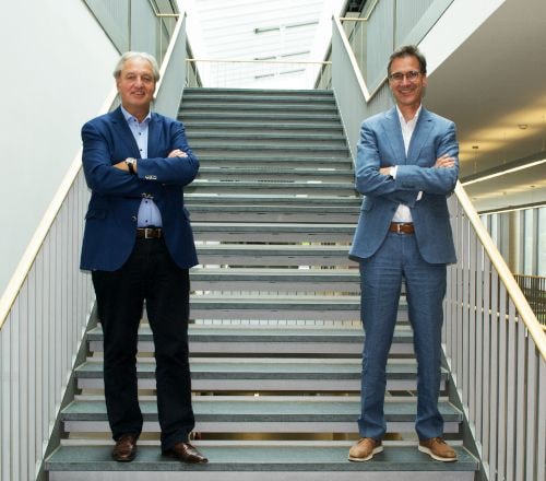 Prof. Dr.-Ing. Dieter Brüggemann, Direktor der Campus-Akademie, und Prof. Dr.-Ing. Frank Döpper, Inhaber 
																																						des Lehrstuhls Umweltgerechte Produktionstechnik