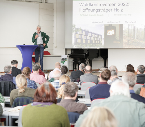 Dr. Gregor Aas vom ÖBG moderierte auch 2022 wieder das Forum Waldkontroversen