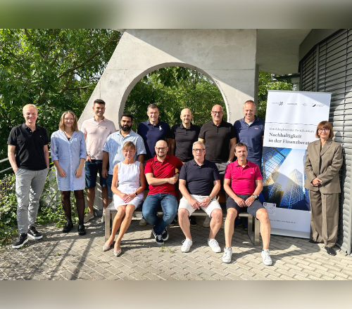 Gruppenfoto von AXA im Kurs Nachhaltigkeit in der Finanzberatung