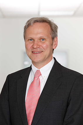 Theo Sander, Dozent des Studiengangs MBA Health Care Management der Campus-Akademie der Universität Bayreuth